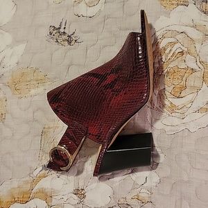 NEW Vince Camuto Sling Backs